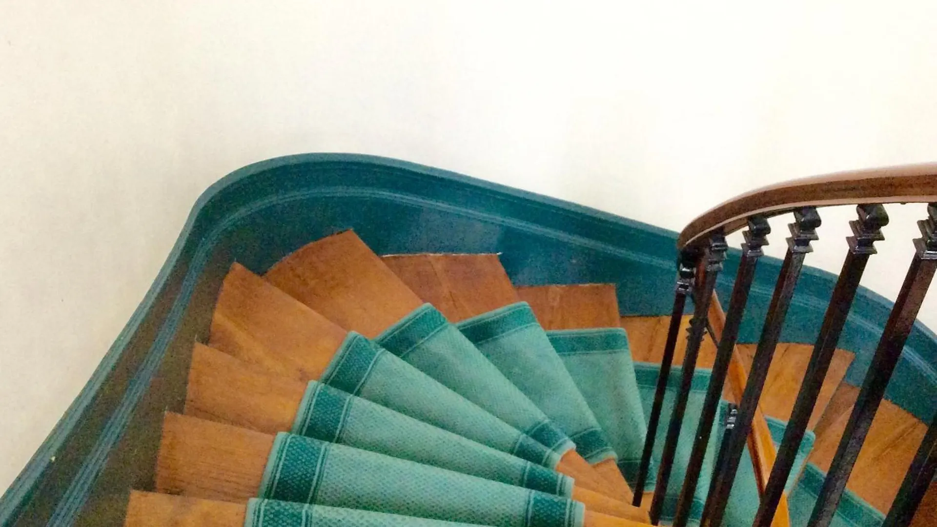 Brouilly Apartment One Block From Eiffel Tower Parigi Francia