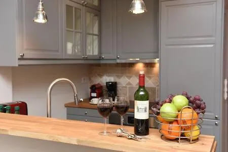 Brouilly Apartment One Block From Eiffel Tower Paris